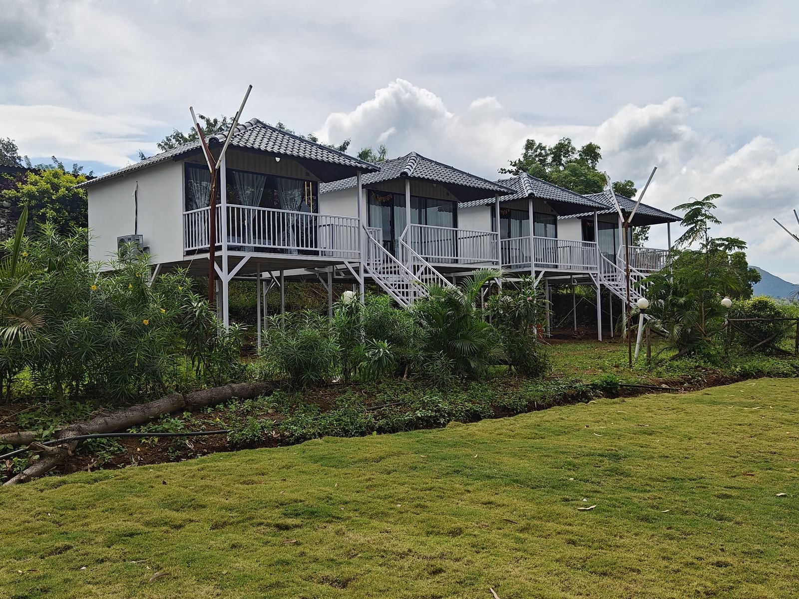 Pawna Lake Cottage — Location 3