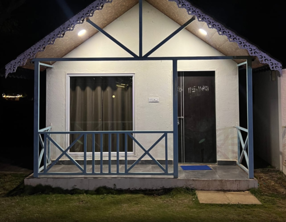 Pawna Lake Cottages